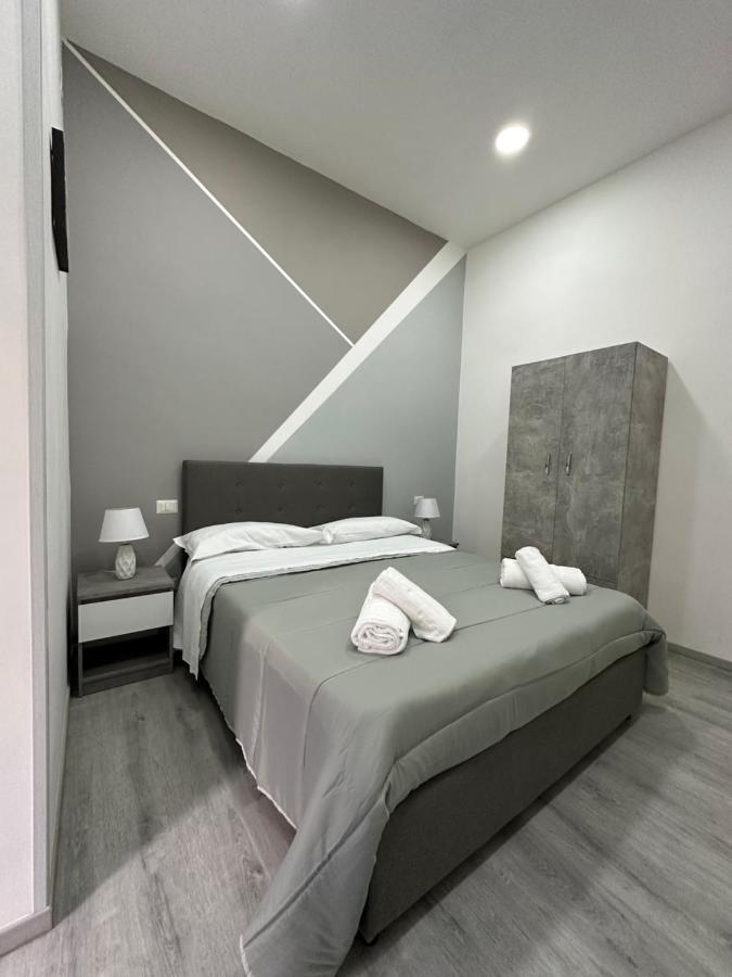 Garibaldi Guest House Наполи Екстериор снимка