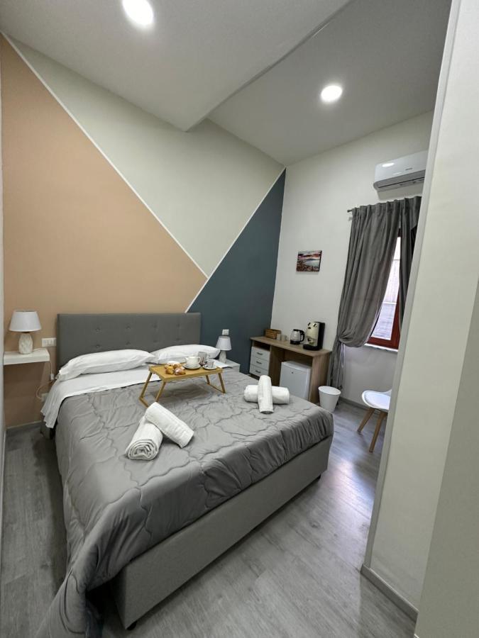 Garibaldi Guest House Наполи Екстериор снимка