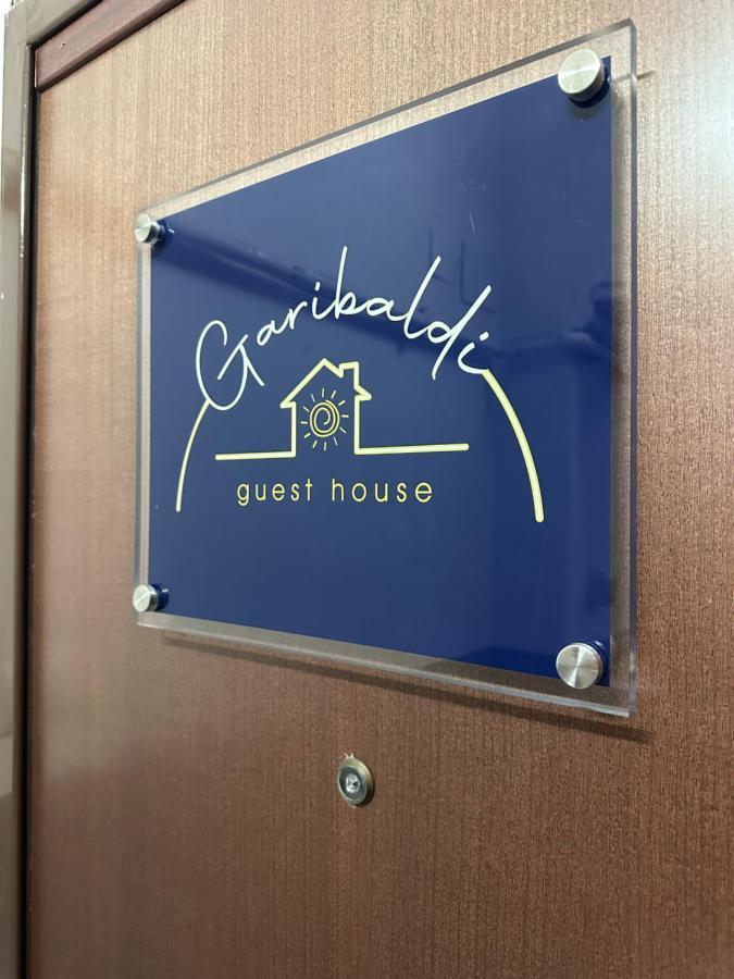 Garibaldi Guest House Наполи Екстериор снимка